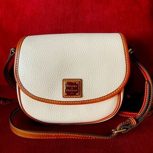 Light pink Dooney & Bourne, Hallie, Crossbody